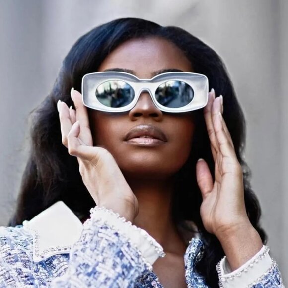 Loewe Women Sunglasses Grey Gold Mirror Rectangle LW40033I 24C NEW AUTHENTIC - Picture 8 of 8